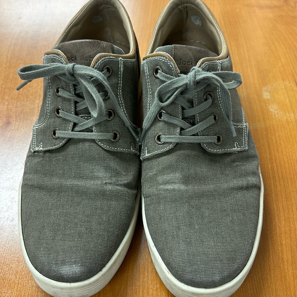 Jack Rabbit men’s canvas tennis shoes. Size 43